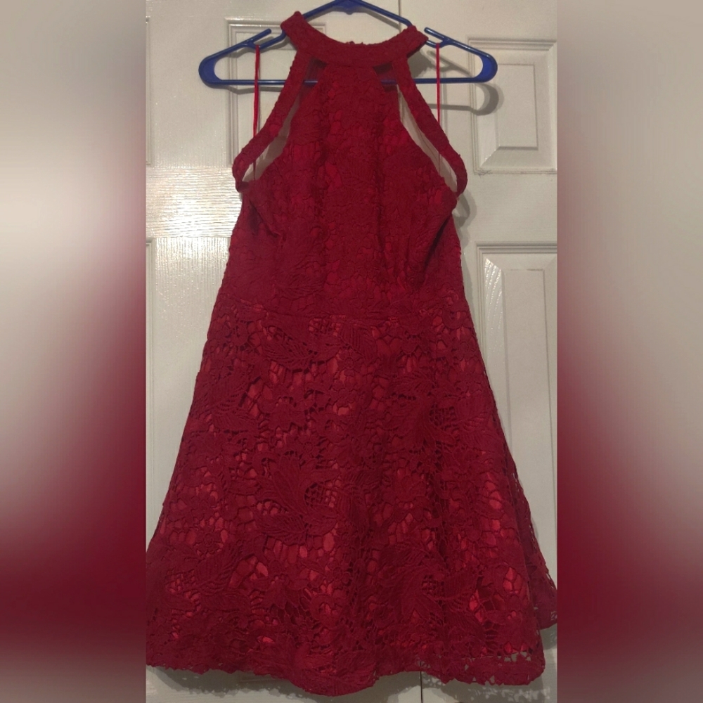 NWT Boohoo Lace High Neck Skater Dress Berry Red size 12 - Picture 2 of 4